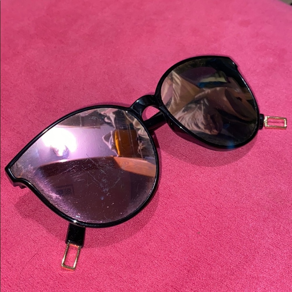 Cute reflection sunglasses